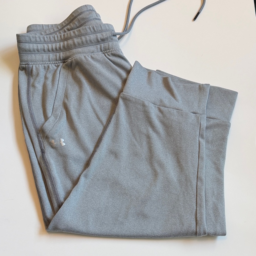 Under Armour cropped Charcoal Athletic Pants